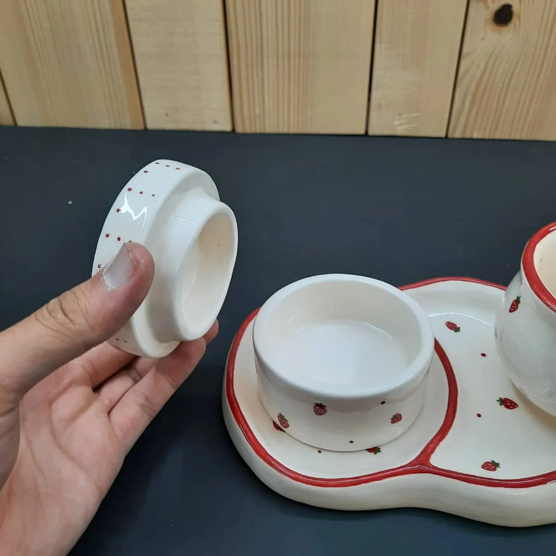 سرویس چای خوری 3 پارچه مدل Strawberry کد SHR 2011 سرویس چای خوری 3 پارچه مدل Strawberry کد SHR 2011